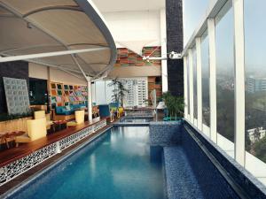 Bassein majutusasutuses Mercure Jakarta Simatupang või selle lähedal