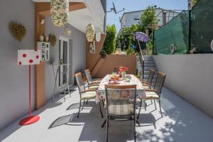Balkón nebo terasa v ubytování Dalmatian 230m2 with pool and garden near the old town for families