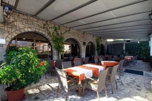 Restaurace v ubytování Hotel Grbalj