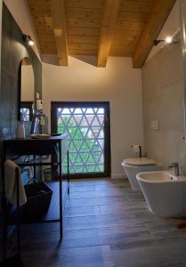 A bathroom at Casale San Pietro