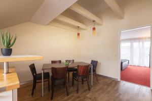 Ein Sitzbereich in der Unterkunft acora City Apart Living the City - Apartments