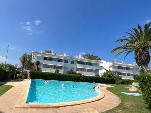 The swimming pool at or close to MP - Green Club 204