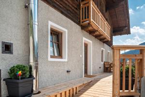 A balcony or terrace at Sparberhof Apt Floriani