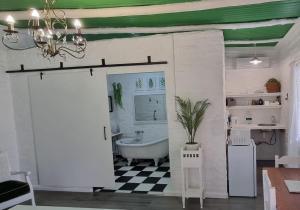 Kuchyň nebo kuchyňský kout v ubytování Rietjiesbos Self Catering + 30 fotografií