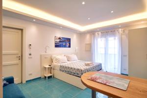 Ruang duduk di il Truciolo Suite