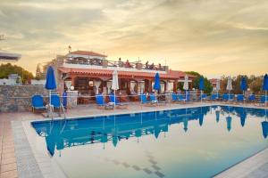 The swimming pool at or close to Hotel Andreas - Agistri (Skala)