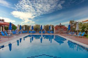 The swimming pool at or close to Hotel Andreas - Agistri (Skala)