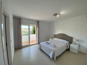 Posteľ alebo postele v izbe v ubytovaní Sea Flower Miraflores Golf and Beach Parking included