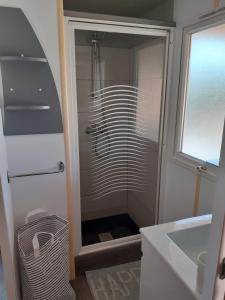 A bathroom at COUNTRY HOME