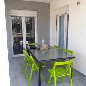 Φωτογραφία από το άλμπουμ του Garden's Sunset Anatoli σε (( Káto Karampournoú ))
