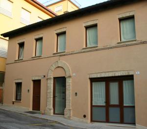 Budova, v ktorej sa apartmán nachádza