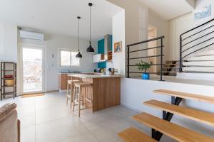 Kuchnia lub aneks kuchenny w obiekcie LA MARONAISE - Maison dans la calanque