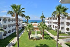Bazén v ubytování Alykanas Beach Grand Hotel by Zante Plaza nebo v jeho okolí