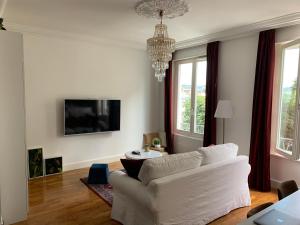 Gallery image of Appartement avec superbe vue sur le Rhône in Vienne
