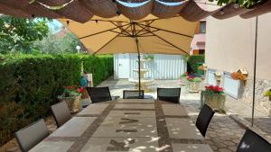 Patio nebo venkovní prostory v ubytování Apartments Kivi