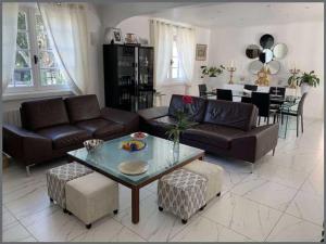 Fotografia z galérie ubytovania Magnifique villa avec piscine entre mer et golfs v destinácii Valescure + 13 fotografií
