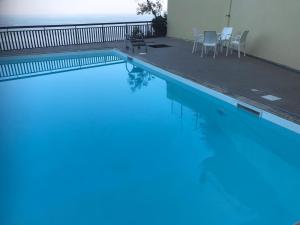 Kolam renang di atau dekat dengan Taormina Panoramic Seaview Apartment