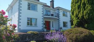 Gallery image of The Lodge B&B in Galway