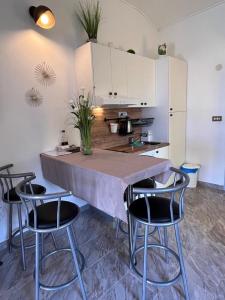 Kuchnia lub aneks kuchenny w obiekcie Apartments Valentinovo