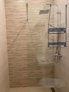 Un baño de Apartman Centar