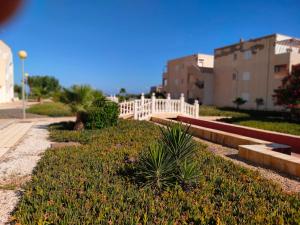 Zdjęcie z galerii obiektu Apartamento naturista en urbanización naturista en primera línea del mar y de la playa naturista de Vera w mieście Vera