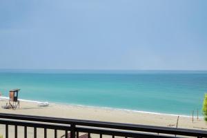 Gallery image of OCEANA Beach Hotel in Paralia Panteleimonos