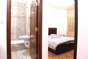 Un baño de Al Dyafah Hotel Apartments