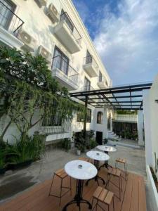 Balcó o terrassa a Loewys Home Tanjung Duren Jakarta Barat