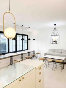 Foto de la galeria de Loewys Home Tanjung Duren Jakarta Barat a Jakarta