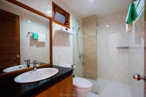 Ένα μπάνιο στο Mango Home & Apartment