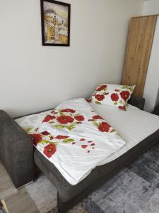 Ένα ή περισσότερα κρεβάτια σε δωμάτιο στο Apartmán Dolinky +18 φωτογραφίες