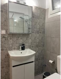Een badkamer bij 415 Guest House