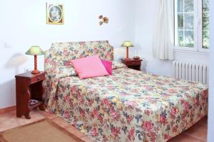 A bed or beds in a room at Las Tórtolas
