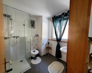Kylpyhuone majoituspaikassa L'ANGOLO DEI SAPORI