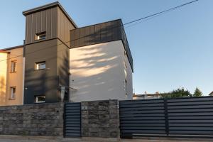 Budova, v ktorej sa apartmán nachádza