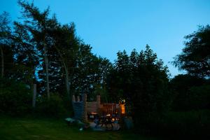 Sodas prie apgyvendinimo įstaigos Pinewood Park - Tipis, Hot Tubs and Lodges