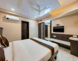 Gallery image of Hotel Aatithya Satkar Near Mahalaxmi Temple in Kolhapur