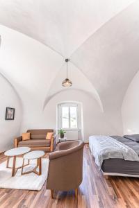 Postel nebo postele na pokoji v ubytování Ferienwohnungen im Kloster