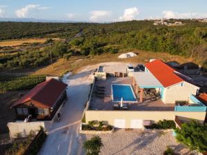 Πισίνα στο ή κοντά στο Villa Jurenda