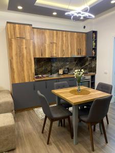 Η κουζίνα ή μικρή κουζίνα στο Luxury Apartments