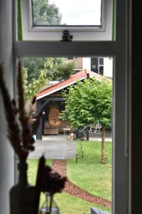 Bed en Breakfast Studio Raif - Authentiek en sfeervol overnachten外面的花园