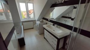 Łazienka w obiekcie Apartament Prosta Kielce KLIMATYZACJA
