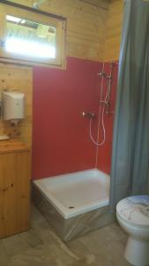 Ванная комната в Glamping for couples in tent, Camp Eucalyptus Slovenia