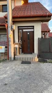 The building in which a vendégházakat is located