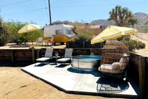 Bilde i galleriet til Cozy Rustic Home minutes to Joshua Tree Nat'l Park i Joshua Tree