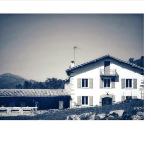 Gallery image of Maison chulubitenia in Irouléguy