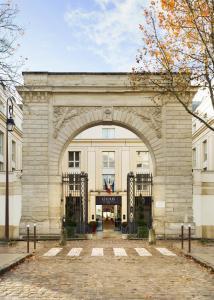 Façade ou entrée de l'établissement Le Louis Hotel Versailles Château - MGallery Collection