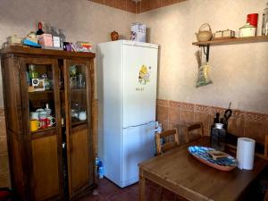 Kuchnia lub aneks kuchenny w obiekcie Casa situada en un entorno natural Casa Rural La Serena