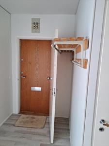 Vonios kambarys apgyvendinimo įstaigoje Kemiön saari