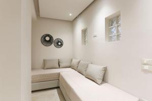 A seating area at Villa Constantino with heated pool